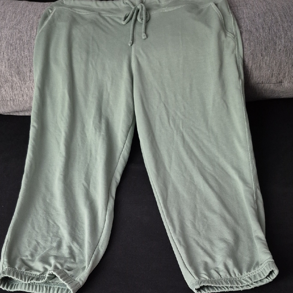 Joe Fresh Green Capris